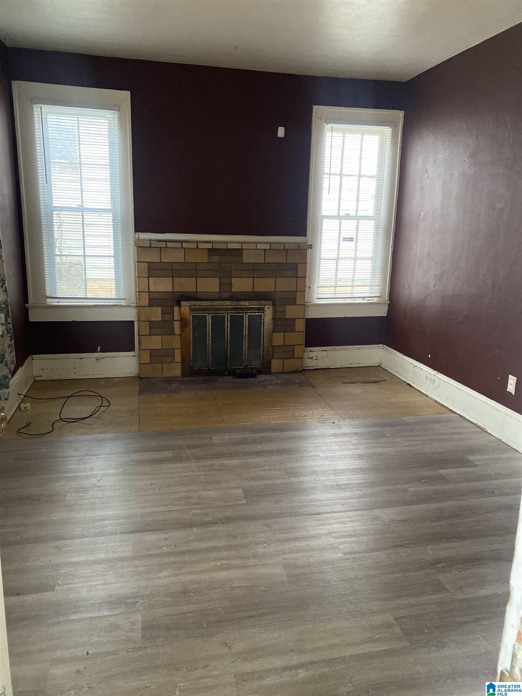 415 Goodwin Avenue Anniston, AL 36207 - Photo 2 of 22