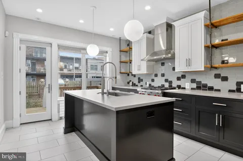 $5,250 | 216 N Street Northwest, Washington, DC 20001