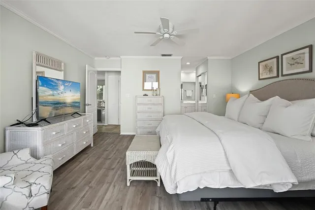 $529,000 | 1255 East Peppertree Drive, Unit 201, Sarasota, FL 34242