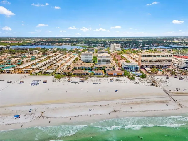 $529,000 | 1255 East Peppertree Drive, Unit 201, Sarasota, FL 34242