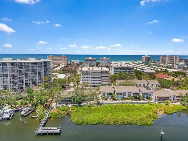 $529,000 | 1255 East Peppertree Drive, Unit 201, Sarasota, FL 34242