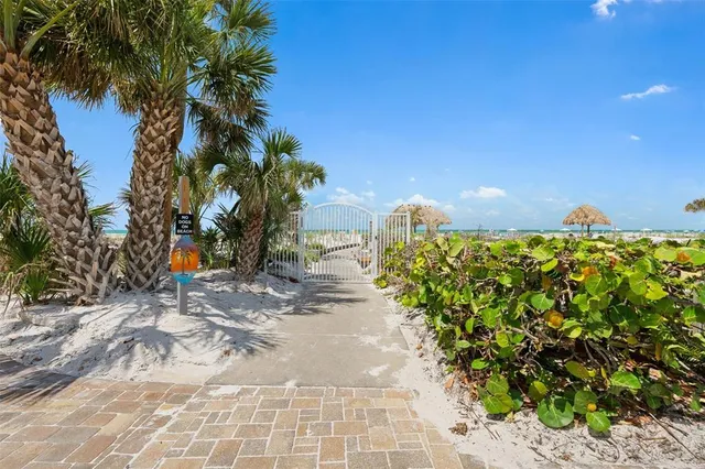 $529,000 | 1255 East Peppertree Drive, Unit 201, Sarasota, FL 34242