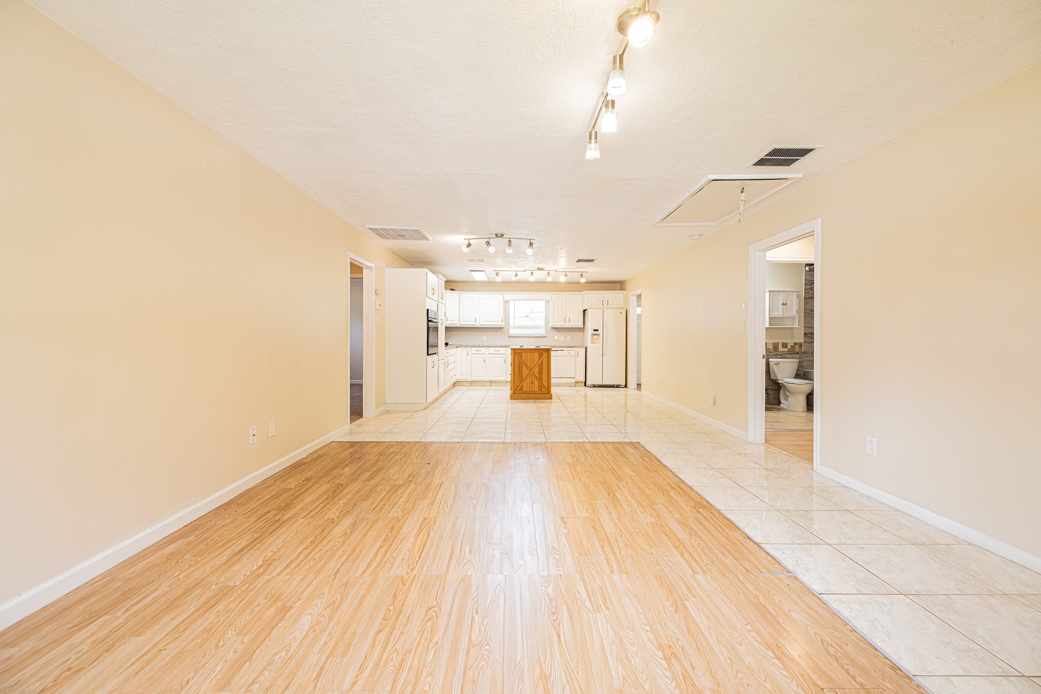 4113 Edison Street Houston, TX 77009 - Photo 5 of 27