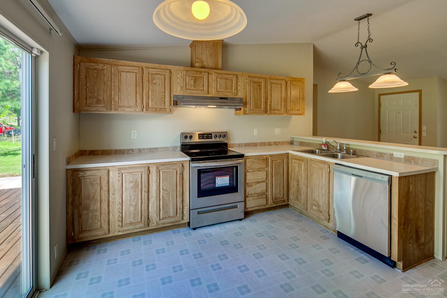 19325 Baker Road Bend, OR 97702 - Photo 8 of 25 Gallery Image 8
