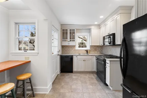 $899,000 | 1 Winslow Circle, Tuckahoe, NY 10707