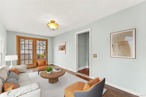 $899,000 | 1 Winslow Circle, Tuckahoe, NY 10707