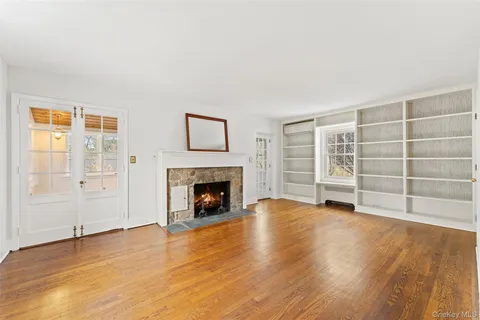 $899,000 | 1 Winslow Circle, Tuckahoe, NY 10707