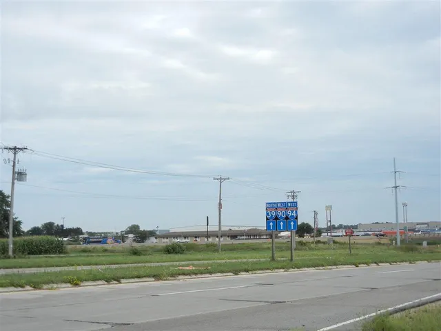 $871,200 | L1 Liuna, DeForest, WI 53532