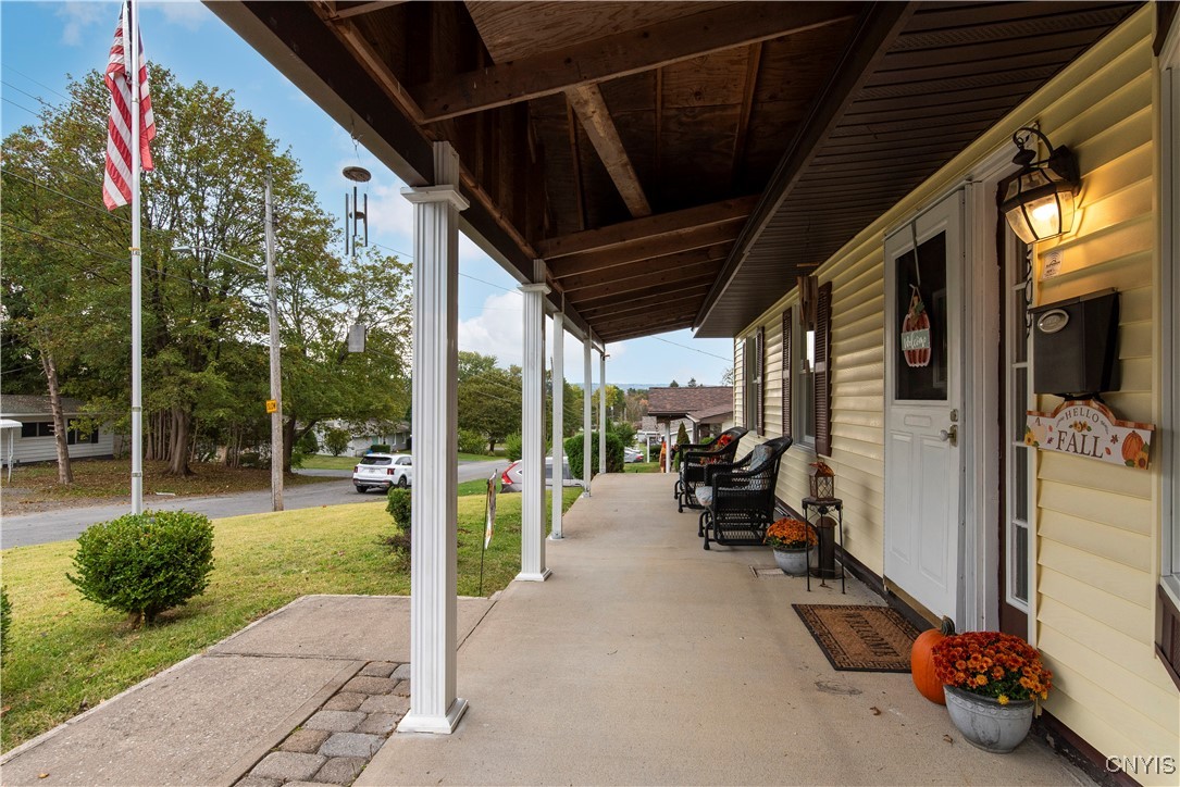 509 Deerwood Road Utica, NY 13502 - Photo 6 of 50