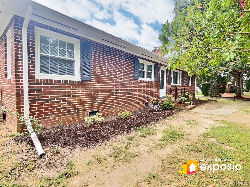 3625 Snyder Road Richmond, VA 23235 - Photo 2 of 27 Left side of the front of the house.