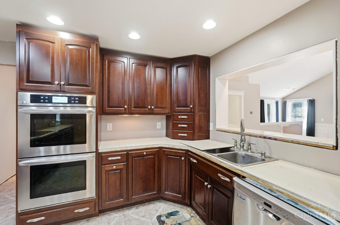 637 West Foster-Maineville Road Maineville, OH 45039 - Photo 14 of 56 Gallery Image 14