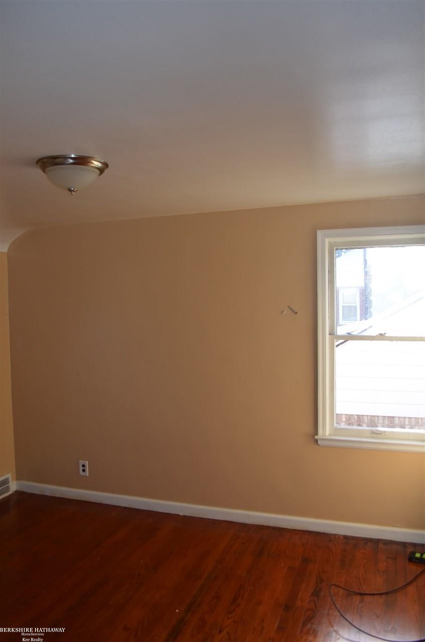 18083 Rutherford Street Detroit, MI 48235 - Photo 5 of 7 31312864-4.JPG