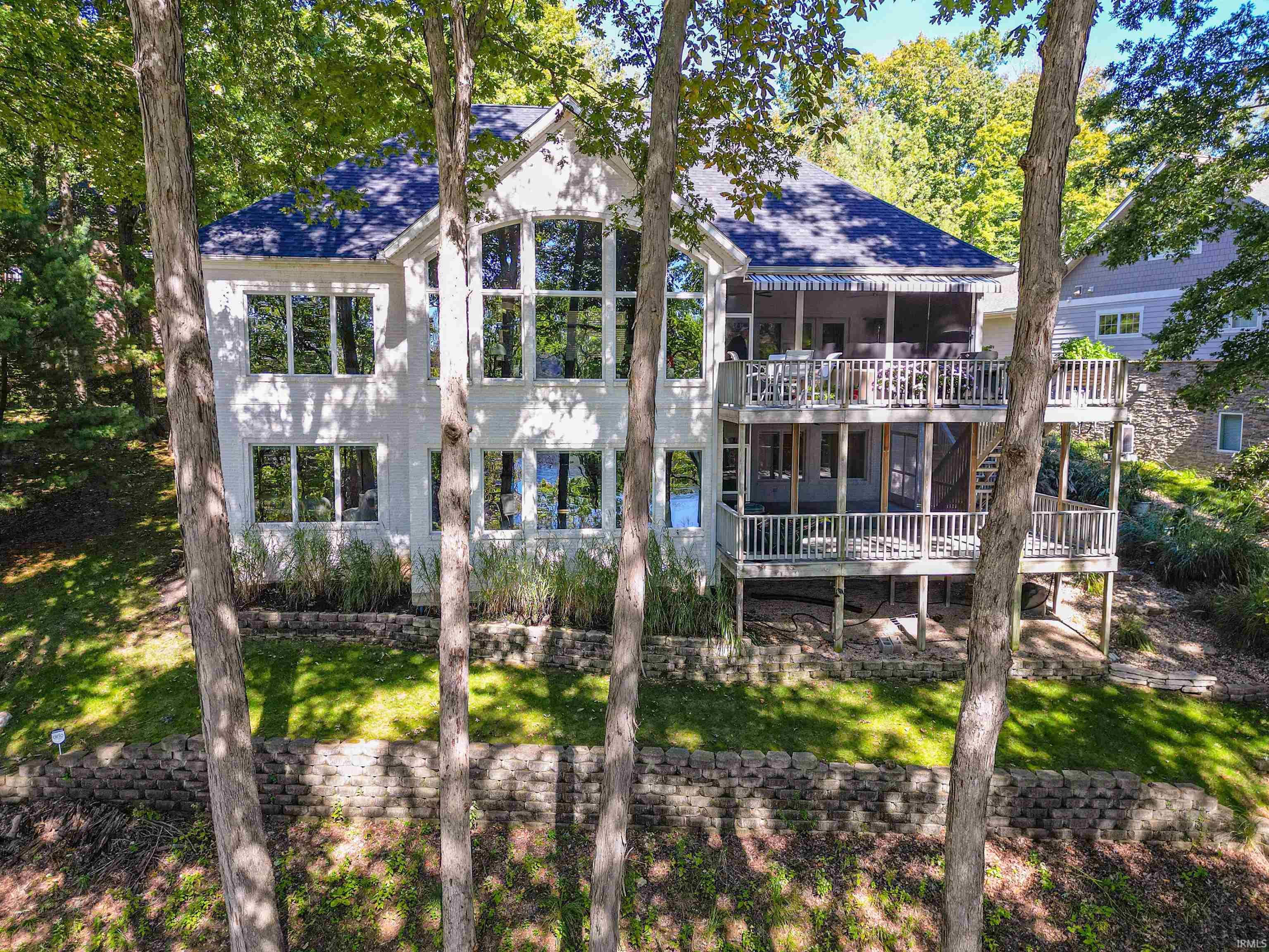 2826 Pointe Cove Road Bloomington, IN 47401 - Photo 2 of 35 Gallery Image 2