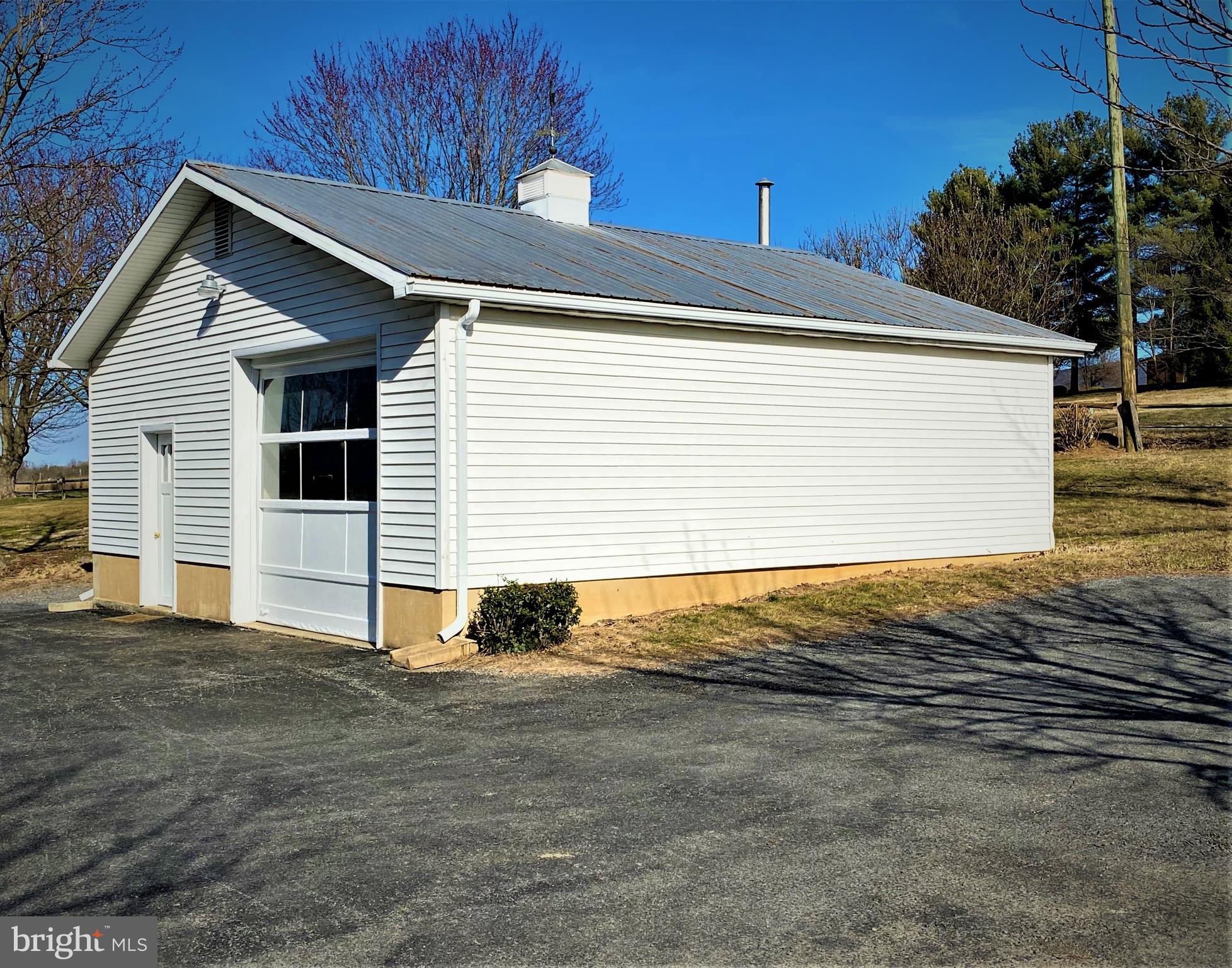 403 Palmyra Road Edinburg, VA 22824 - Photo 47 of 60 Garage