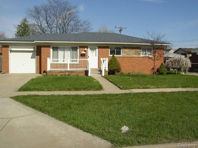 32036 Kelly Road Roseville, MI 48066 - Photo 1 of 25 P4250211.jpg