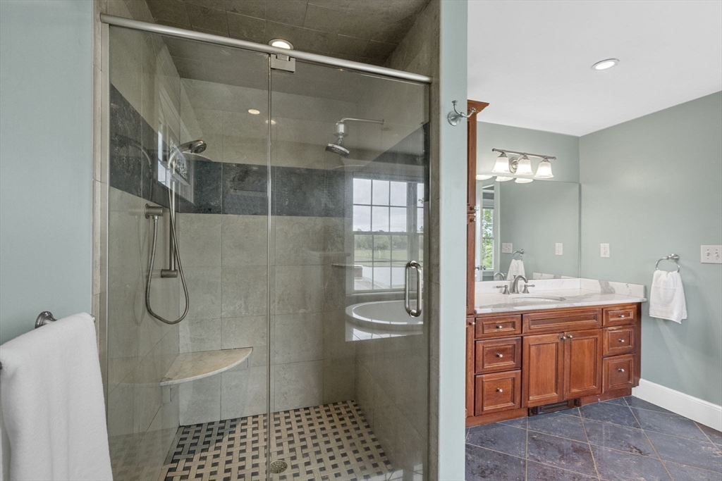 102 Riverside Circle Marshfield, MA 02050 - Photo 22 of 42
