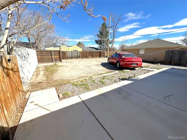 $1,420 | 1158 Akron Street, Aurora, CO 80010