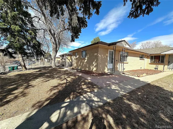 $1,420 | 1158 Akron Street, Aurora, CO 80010