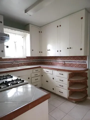 $1,850 | 910 East 13th Street, Austin, TX 78702