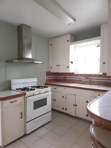 $1,850 | 910 East 13th Street, Austin, TX 78702