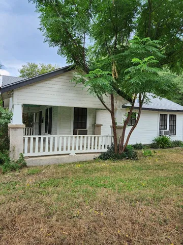 $1,850 | 910 East 13th Street, Austin, TX 78702