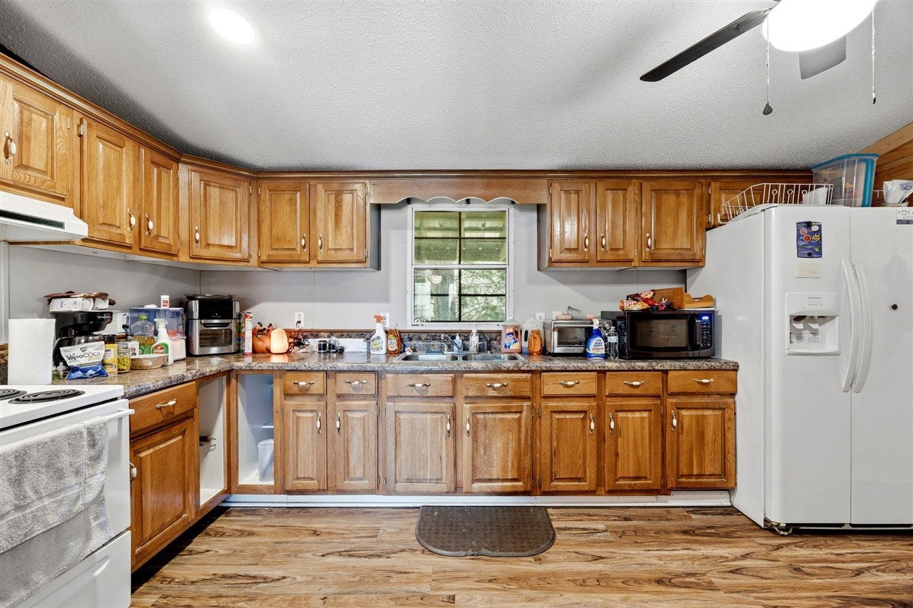 49 Oakridge Road Bee Spring, KY 42207 - Photo 23 of 33 Gallery Image 23