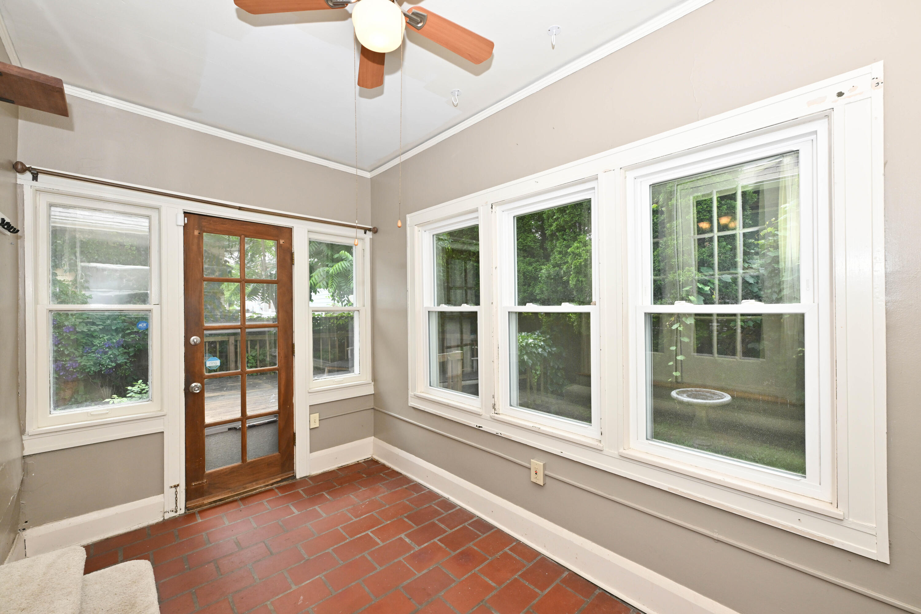 1915 North 53rd Street Milwaukee, WI 53208 - Photo 10 of 25 Sun Room