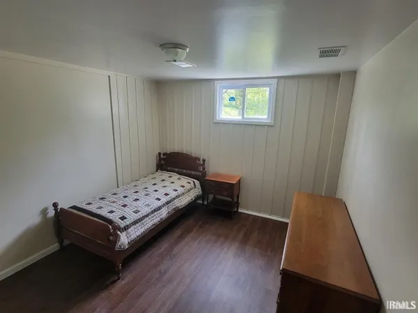 $329,900 | 2347 East Navajo Drive, Vincennes, IN 47591