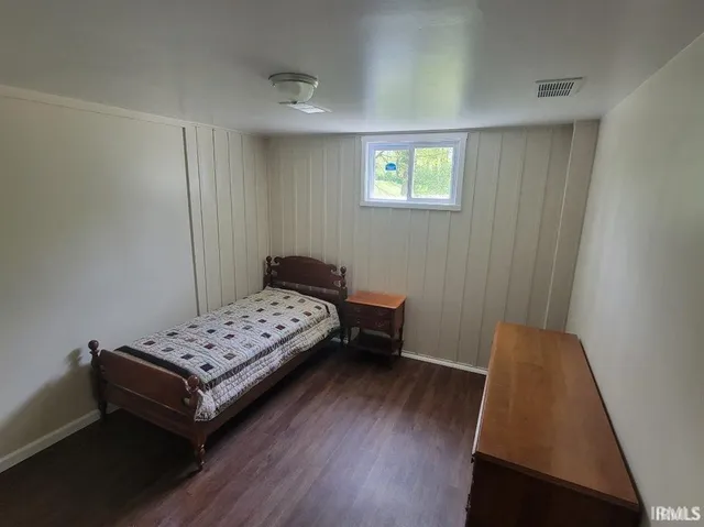 $329,900 | 2347 East Navajo Drive, Vincennes, IN 47591