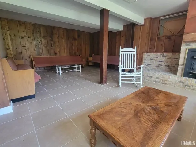 $329,900 | 2347 East Navajo Drive, Vincennes, IN 47591