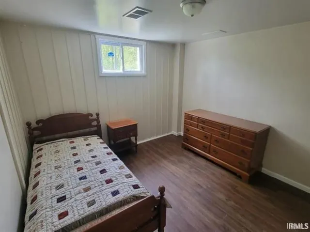 $329,900 | 2347 East Navajo Drive, Vincennes, IN 47591