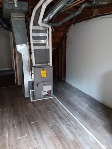 $329,900 | 2347 East Navajo Drive, Vincennes, IN 47591