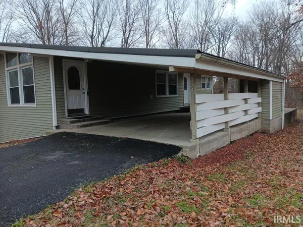 $329,900 | 2347 East Navajo Drive, Vincennes, IN 47591