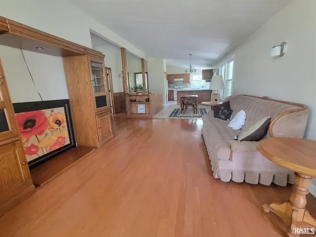 $329,900 | 2347 East Navajo Drive, Vincennes, IN 47591