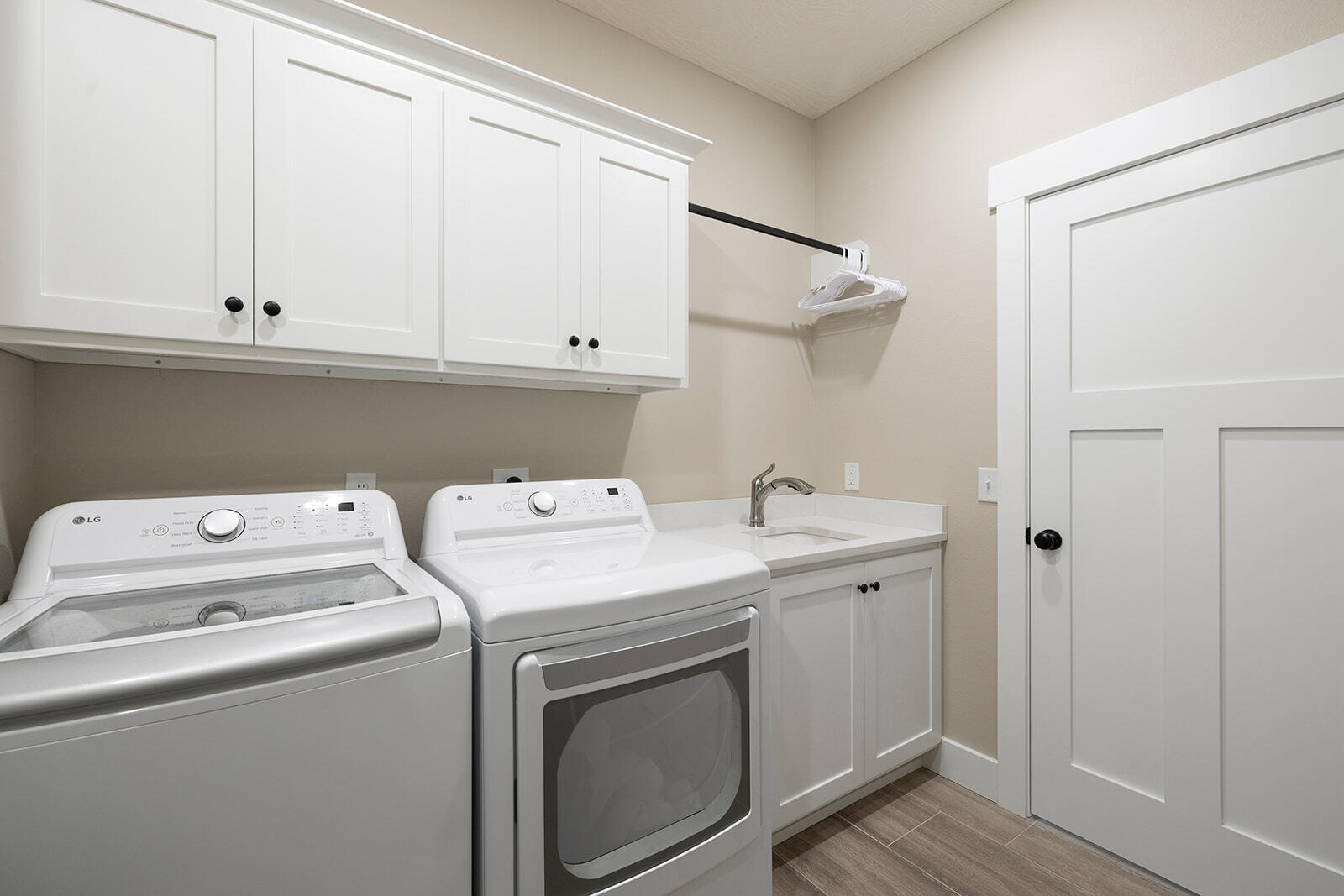 103 Summit Point Road Chestnutridge, MO 65630 - Photo 33 of 45 Laundry Room