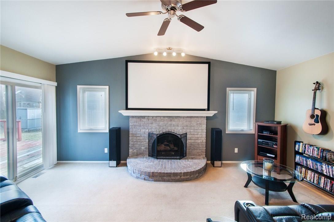 47846 Chrys Road Macomb, MI 48044 - Photo 12 of 46 ChrysRd_47846_Family_01.jpg