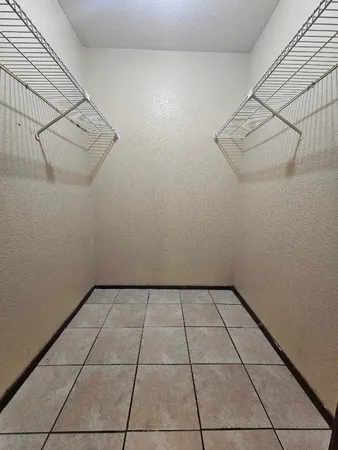 $990 | 13480 South Thorntree Drive, Unit 316, Houston, TX 77015