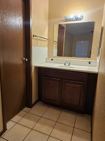 $990 | 13480 South Thorntree Drive, Unit 316, Houston, TX 77015