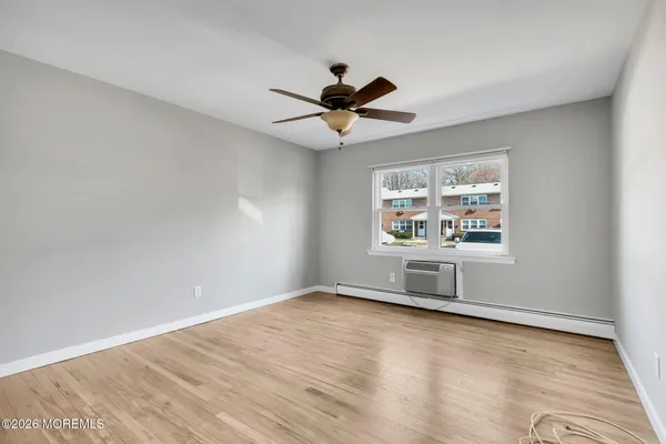 $324,900 | 9 King James Lane, Atlantic Highlands, NJ 07716