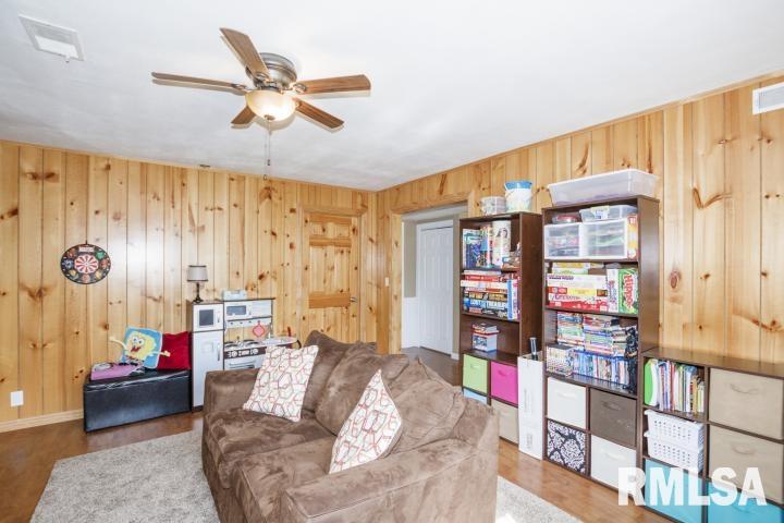 1530 Hickory Point Road Metamora, IL 61548 - Photo 13 of 33