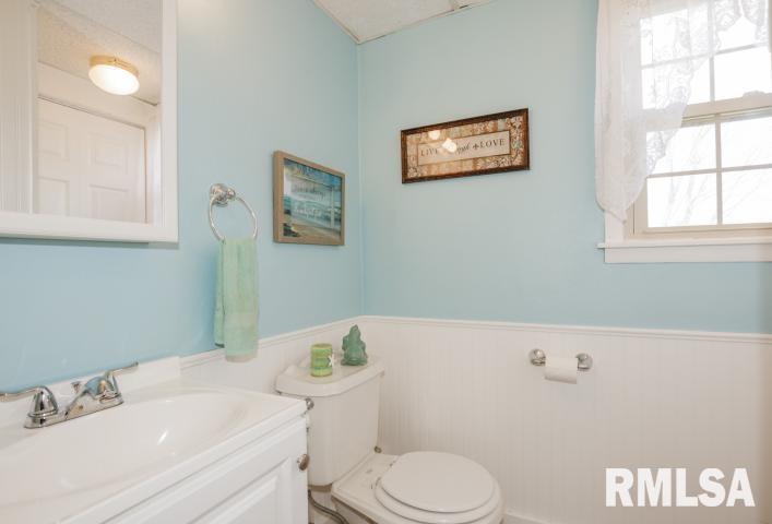 1530 Hickory Point Road Metamora, IL 61548 - Photo 15 of 33