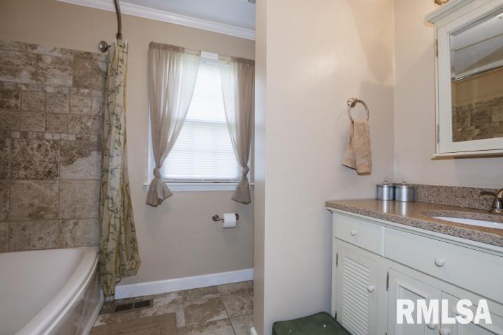 1530 Hickory Point Road Metamora, IL 61548 - Photo 25 of 33