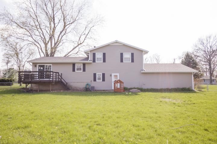 1530 Hickory Point Road Metamora, IL 61548 - Photo 8 of 33