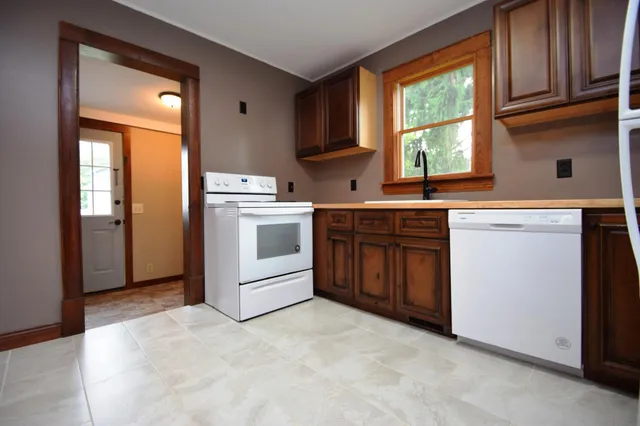 $182,000 | 117 Main Street West, Milltown, WI 54858