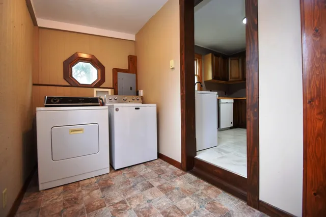 $182,000 | 117 Main Street West, Milltown, WI 54858