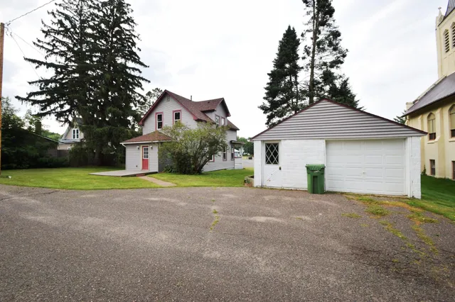 $182,000 | 117 Main Street West, Milltown, WI 54858