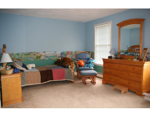 200 Candlestick Road North Andover, MA 01845 - Photo 12 of 15 Gallery Image 12