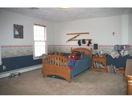 200 Candlestick Road North Andover, MA 01845 - Photo 14 of 15 Gallery Image 14