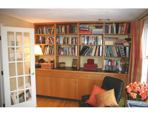 200 Candlestick Road North Andover, MA 01845 - Photo 10 of 15 Gallery Image 10