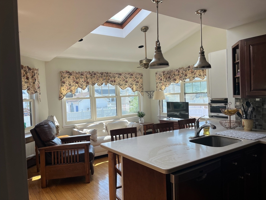 24 Rawson Road Quincy, MA 02170 - Photo 12 of 35